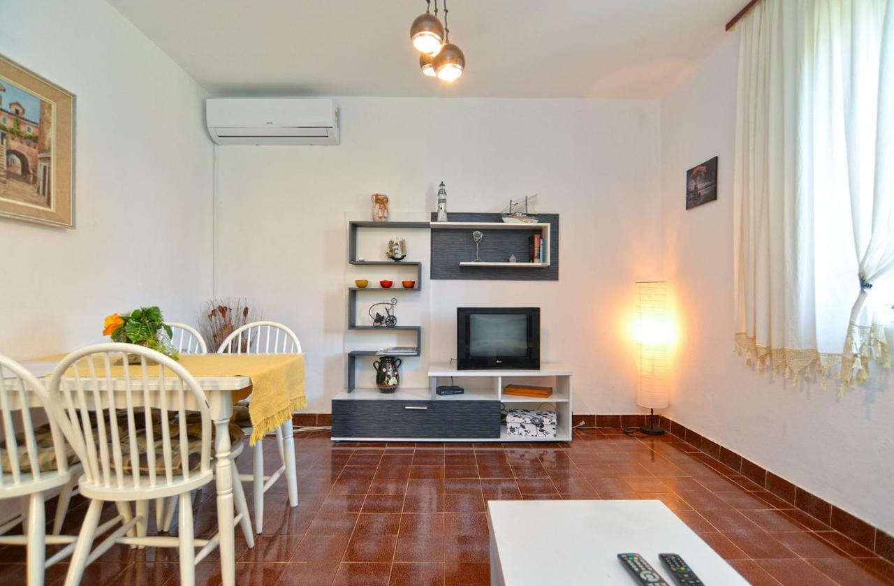 Apartment Pineta 1817 Fazana Exterior photo